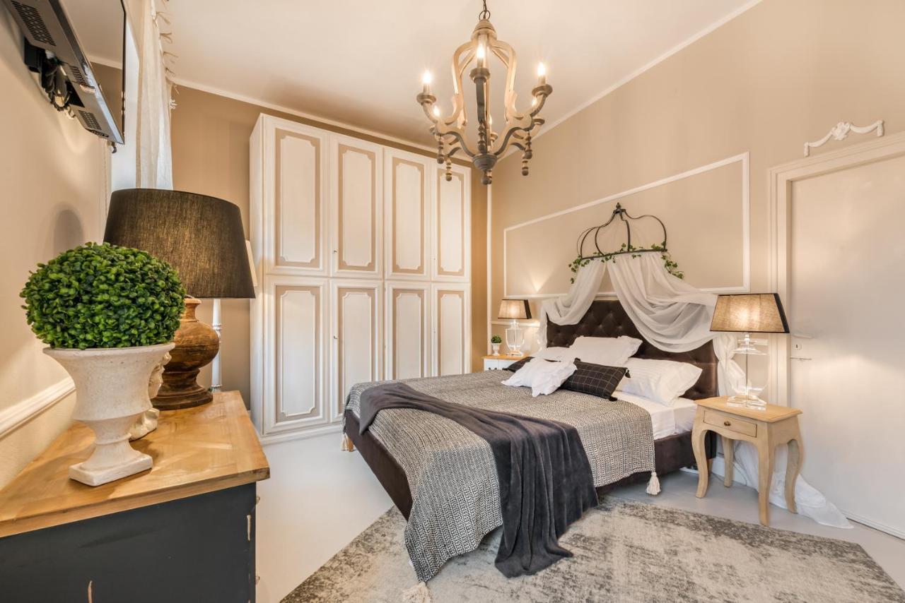 Moulin Rouge Lerici Apartamento Exterior foto